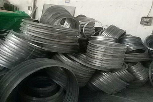 重庆九度风管加工厂 专注梁平县共板法兰风管与弯头的高品质加工